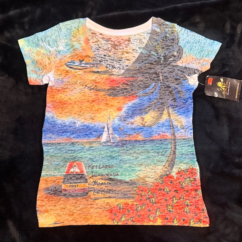 Women's Tropical V-Neck Tee - Multicolor Sunset
